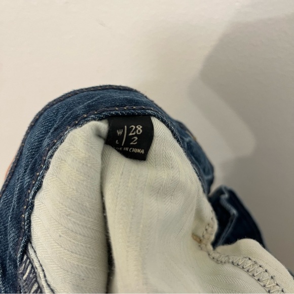 Abercrombie & Fitch Embroidered Cutoff Jean Shorts Button Fly Women’s Size 28 - Picture 4 of 10